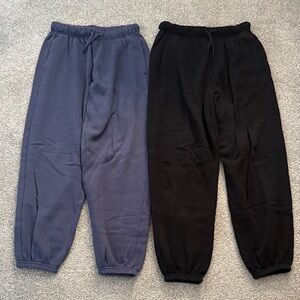 Old Navy Women’s Black and Purple Petite Joggers in size XS. Lot of 2.